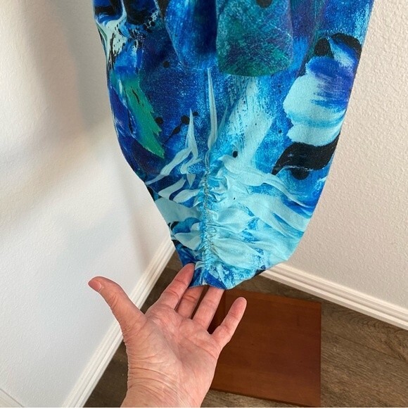 Blue Aqua Black Floral Abstract Sparkle Studded Short Sleeve Scoop Neck Top SZ L - Picture 7 of 11